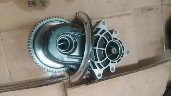 墨脱县汽车配件市场分析 差速器价格与选购指南